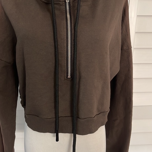 Brown Cropped Hoodie with front Zipper and new colors fabric - Picture 3 of 10